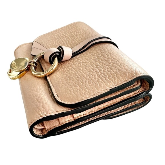 Authentic Chloe Beige Pebbled Leather Compact Bifold Alphabet C Charm Wallet Set - Picture 6 of 13